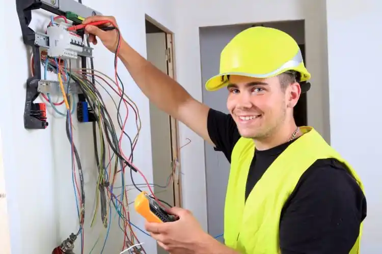 elektricien Oost West en Middelbeers